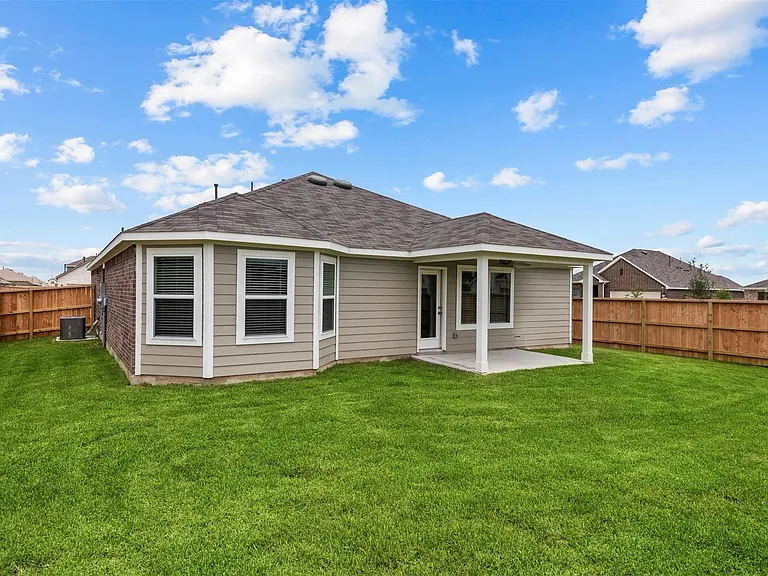 3003 Middleton Dr — Photo 13