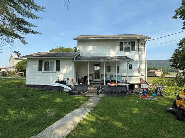 387 Davidson Rd, Jersey Shore, PA 17740