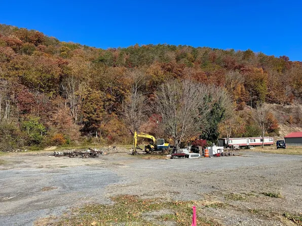 38461 E Midland Trl, White Sulphur Springs, WV 24986