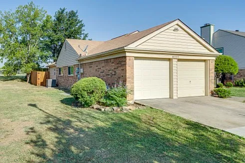 3 bed, 1488 sqft, $2,500 — Photo 2