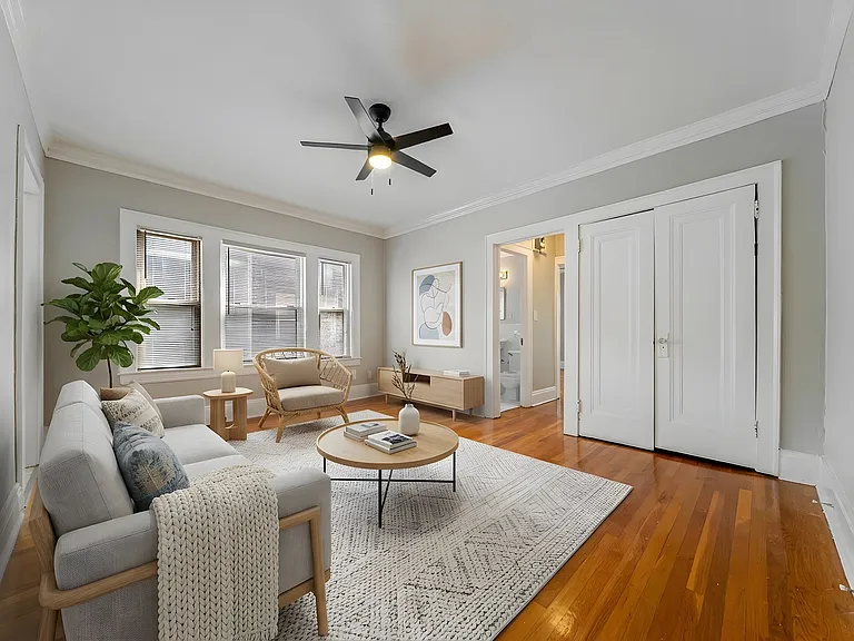 Mapleview Apartments — Photo 14