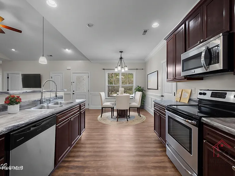 604 Tar Landing Rd — Photo 8