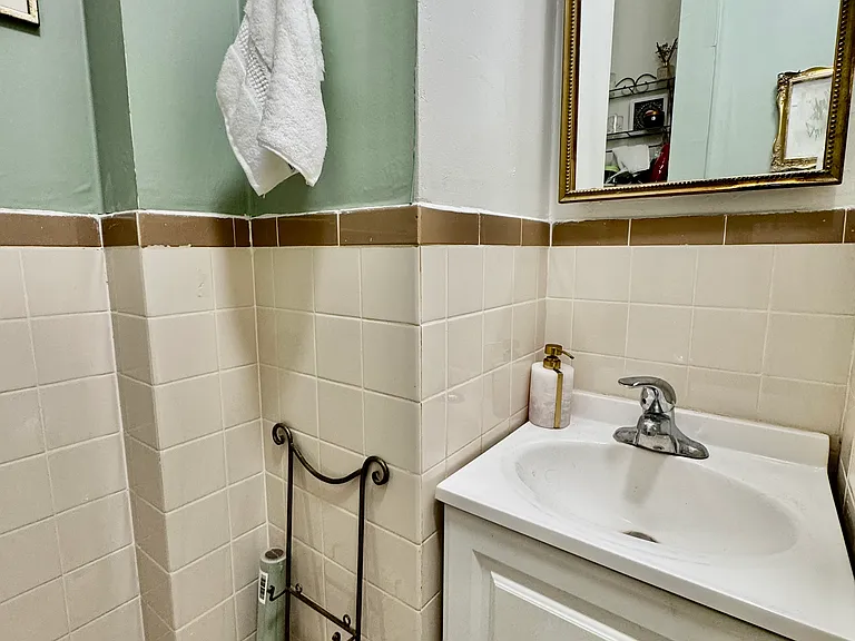435 E 75th St #5 — Photo 27