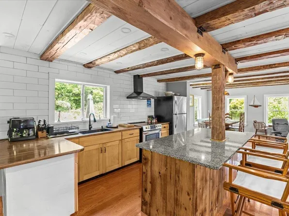 488 Beach Road, Elmore, VT 05661