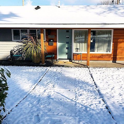2nd image of 5215 NE Alberta St