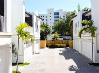 420 SE 16th St #1, Fort Lauderdale, FL 33316