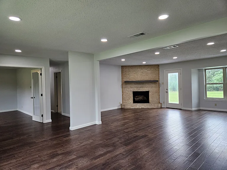 3403 Graybuck Rd — Photo 9