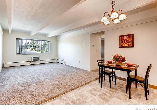 living and dinning room