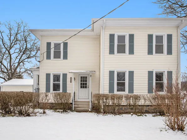 371 8th St, Plainwell, MI 49080