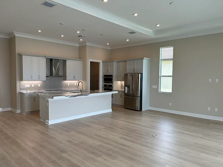 11243 SW Pietra Way — Photo 8