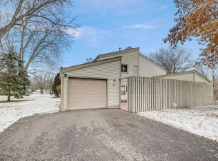 3967 Granada Ave N, Oakdale, MN 55128