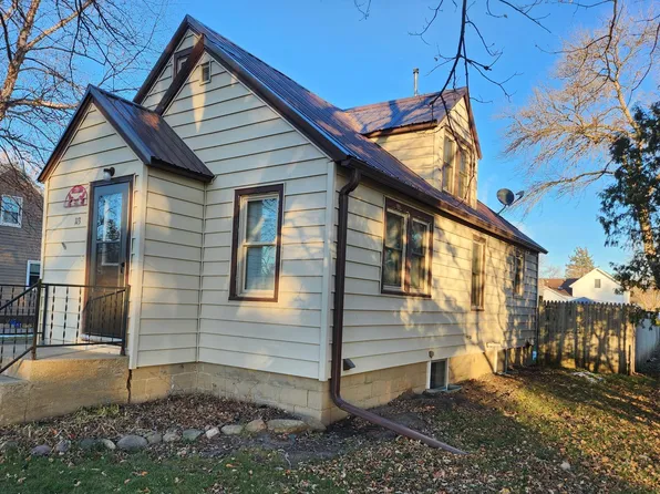 113 S Main St, Dexter, MN 55926