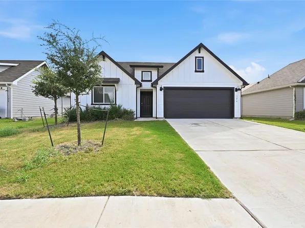 326 Richland Dr, Lockhart, TX 78644