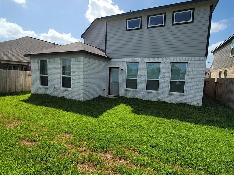 4418 Hronas Dr — Photo 4