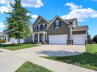 7710 Eagle Crescent Dr, Zionsville, IN 46077