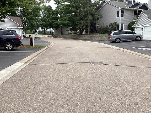 5th image of 7535 W 110th St