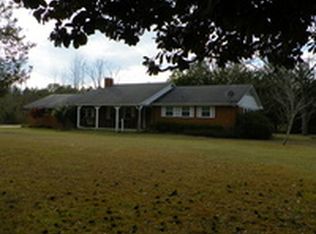 1404 Birmingham Ave, Nicholls, GA 31554