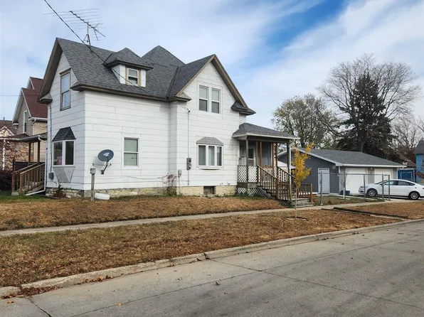 221 S Monroe Ave, Mason City, IA 50401