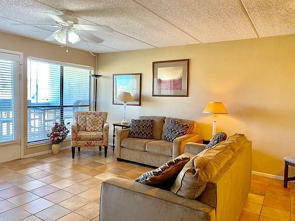 4th image of 3113 Laguna Blvd APT 113
