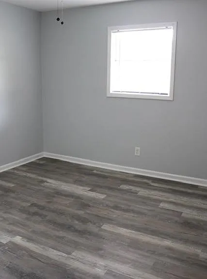 614 Avenue E E — Photo 11