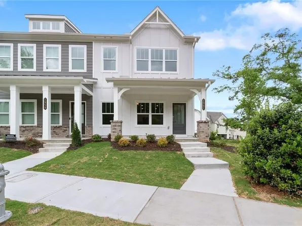 1950 Sanford Dr NW, Atlanta, GA 30318