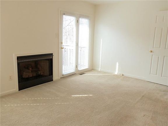 4th image of 366 Jubilee Dr