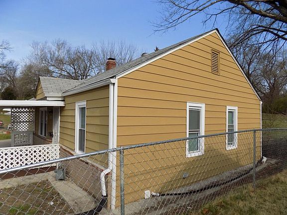 2nd image of 5118 E 39th Ter