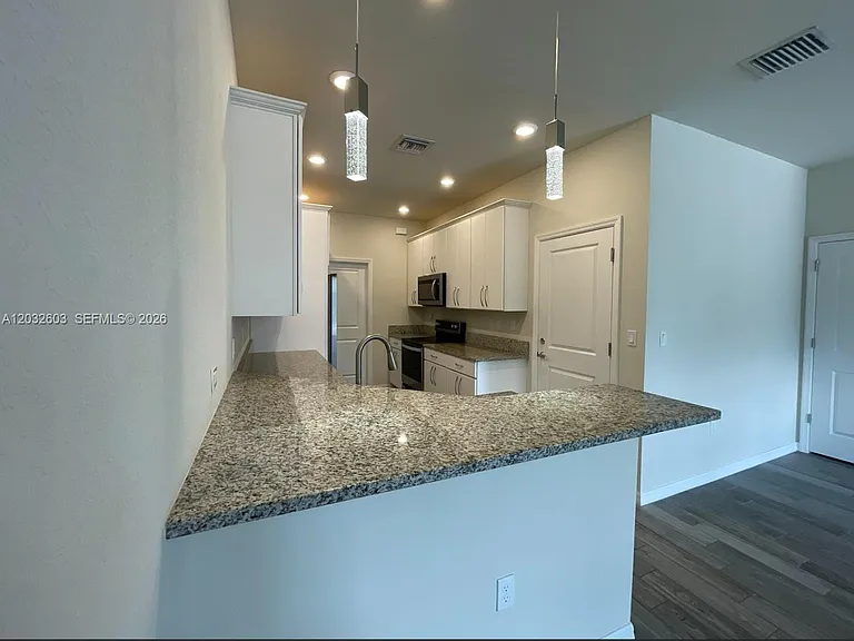 4920 Eucalyptus Dr #2 — Photo 5