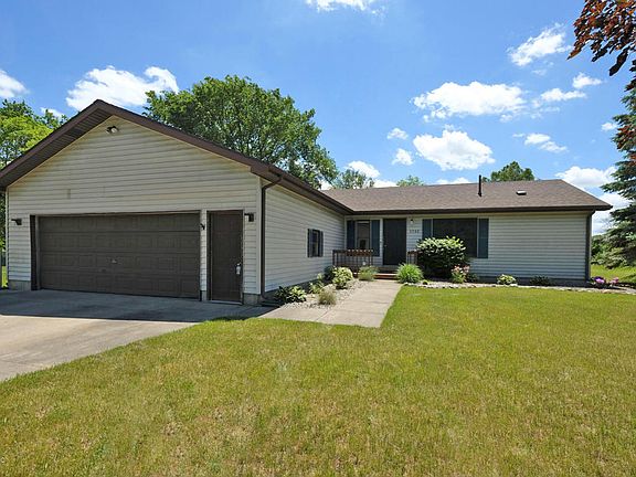 3rd image of 1792 Fairway Ln