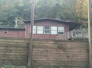 388 Armory Rd, Prestonsburg, KY 41653