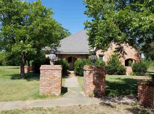 272 Willie Nelson Rd, West, TX 76691