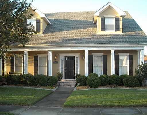 1st image of 18 Saint Thomas Dr