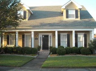 18 Saint Thomas Dr, Kenner, LA 70065