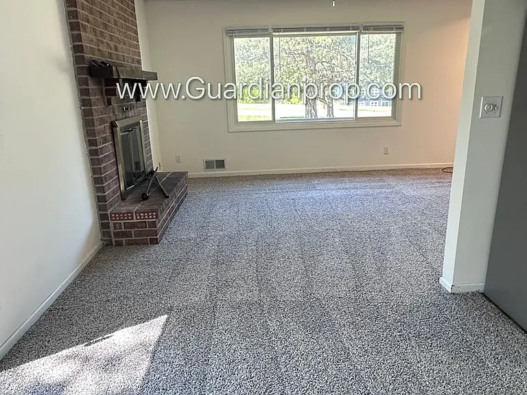 1808 Knox Dr — Photo 7