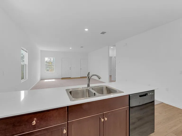 2812 Dezmond Diamond Ct — Photo 9