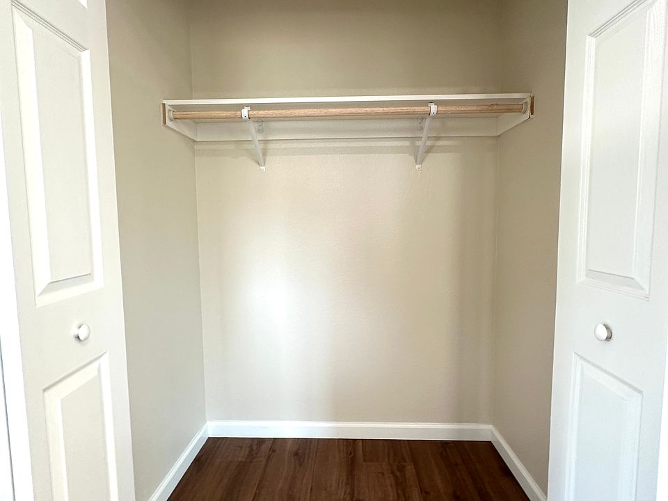 1st image of 404 Albrecht St