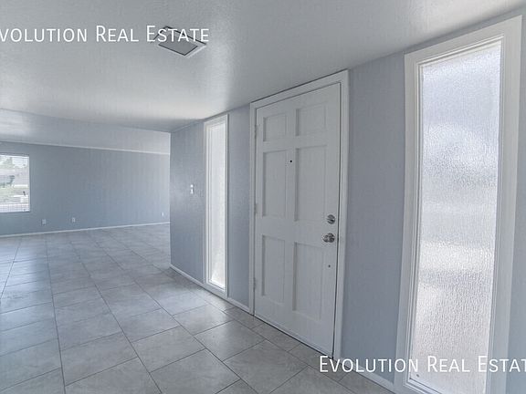 5th image of 2110 S Shannon Dr