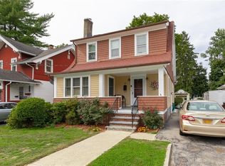 16 Oakwood Blvd, Poughkeepsie, NY 12603