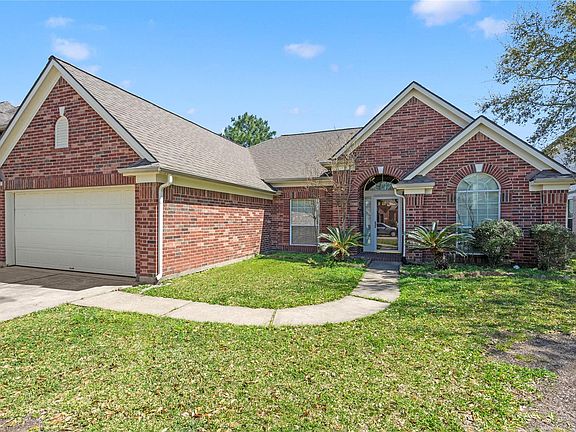 3rd image of 5407 Summer Oak Dr