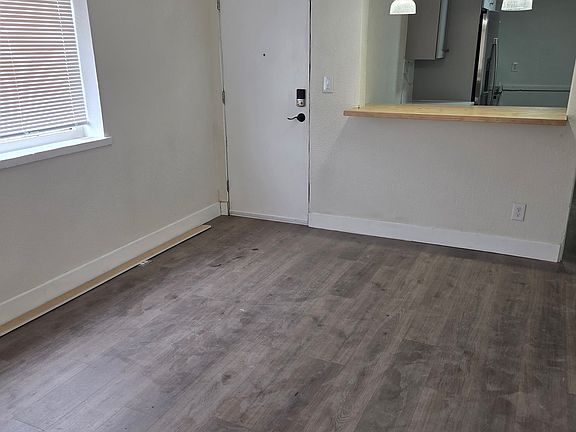 4th image of 3353 N Jackson St #3355