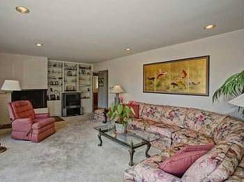 2nd image of 4624 Lucille Dr