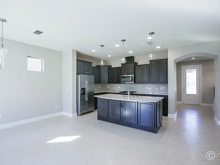 Kitchen and breakfast area.