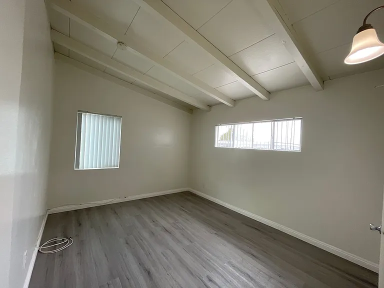 920 N Philadelphia St — Photo 6