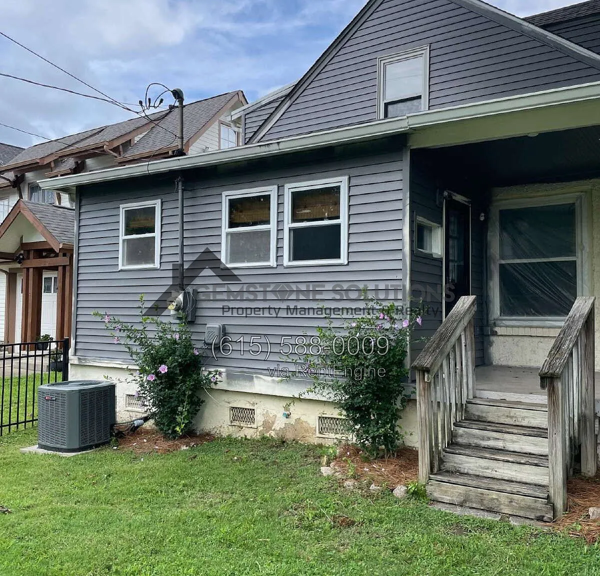 3 bed, 2.0 bath, 2050 sqft, $3,500 — Photo 2