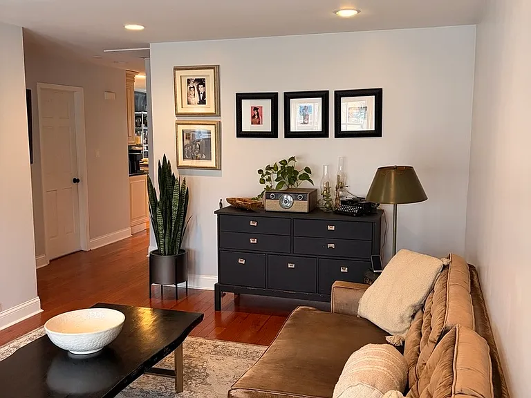 4605 Prairie Ave — Photo 4