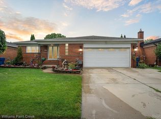 28819 Gilbert Dr, Warren, MI
