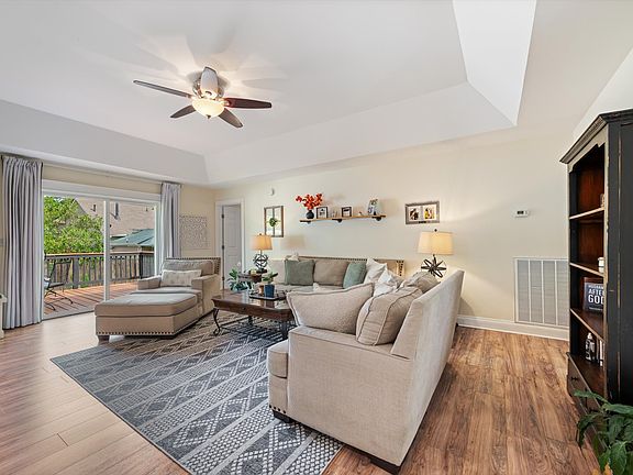 5th image of 2031 Spring Meadow Cir
