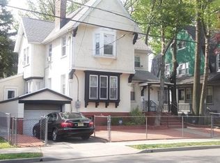 19 Hillyer St, Orange, NJ 07050