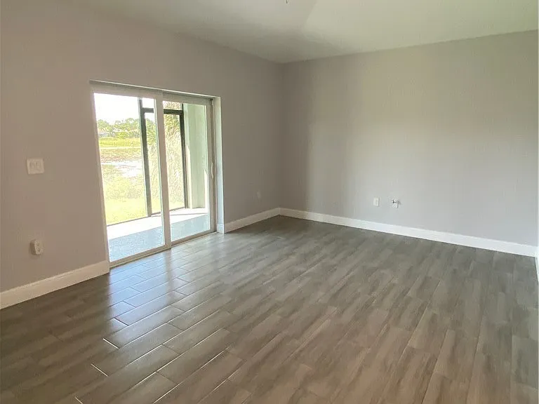 2215 Hogan Dr — Photo 5