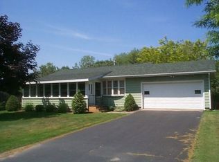 45 Jackim Rd, Oswego, NY 13126